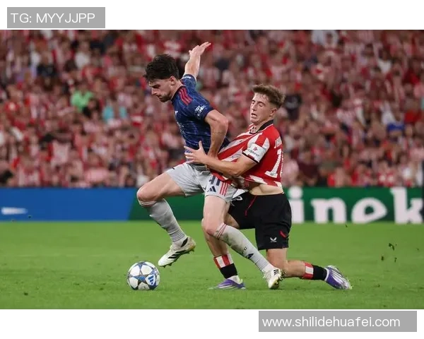 欧联杯激战巴黎圣日耳曼大胜曼联红牌事件引发全场热议与战术解析