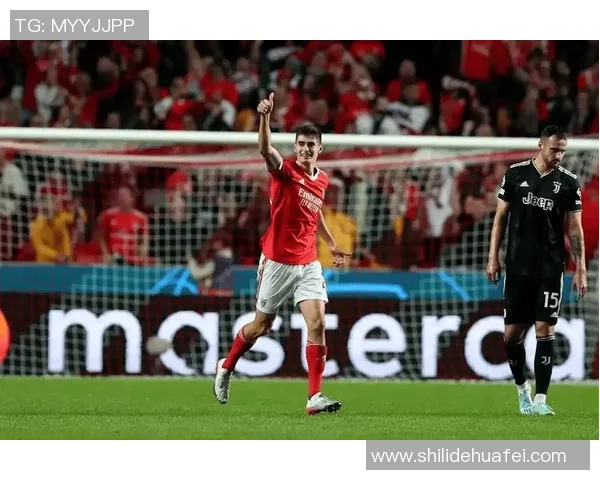 本菲卡与热刺友谊赛激战四球大战全场沸腾瞬间回顾